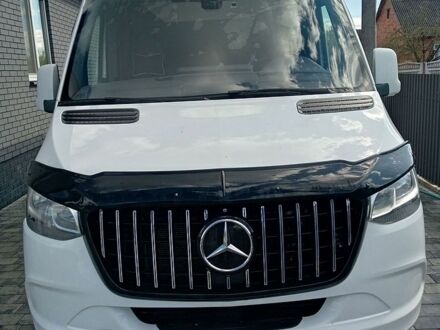 Белый Мерседес Sprinter, объемом двигателя 2.14 л и пробегом 561 тыс. км за 35000 $, фото 1 на Automoto.ua