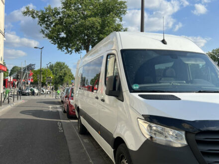 Белый Мерседес Sprinter, объемом двигателя 2.14 л и пробегом 420 тыс. км за 32681 $, фото 1 на Automoto.ua