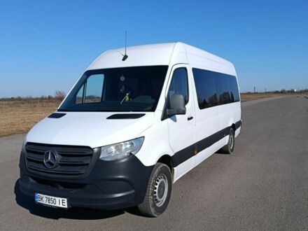 Белый Мерседес Sprinter, объемом двигателя 2.2 л и пробегом 555 тыс. км за 34500 $, фото 1 на Automoto.ua