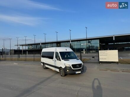 Белый Мерседес Sprinter, объемом двигателя 2.2 л и пробегом 351 тыс. км за 58000 $, фото 1 на Automoto.ua