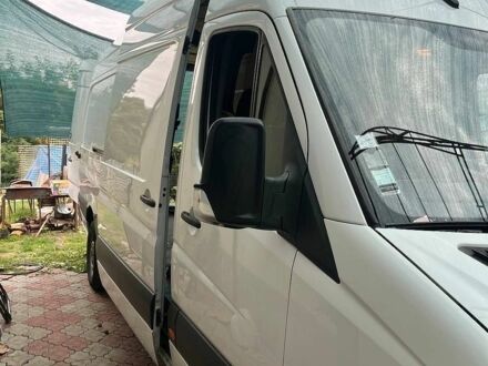 Белый Мерседес Sprinter, объемом двигателя 3 л и пробегом 450 тыс. км за 20000 $, фото 1 на Automoto.ua