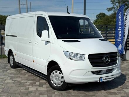 Белый Мерседес Sprinter, объемом двигателя 2.2 л и пробегом 182 тыс. км за 27064 $, фото 1 на Automoto.ua