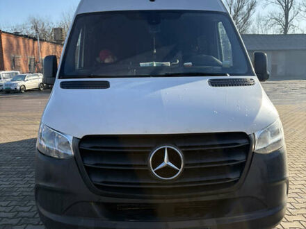 Белый Мерседес Sprinter, объемом двигателя 2.2 л и пробегом 441 тыс. км за 24990 $, фото 1 на Automoto.ua