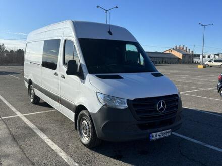 Белый Мерседес Sprinter, объемом двигателя 2.14 л и пробегом 420 тыс. км за 40474 $, фото 1 на Automoto.ua