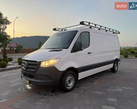 Белый Мерседес Sprinter, объемом двигателя 2.2 л и пробегом 307 тыс. км за 22455 $, фото 1 на Automoto.ua
