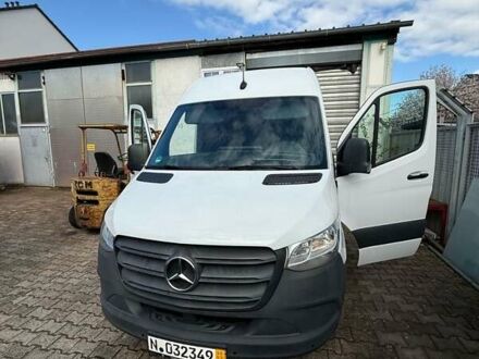 Белый Мерседес Sprinter, объемом двигателя 2.15 л и пробегом 300 тыс. км за 26000 $, фото 1 на Automoto.ua