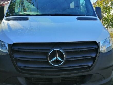 Белый Мерседес Sprinter, объемом двигателя 2.2 л и пробегом 600 тыс. км за 25000 $, фото 1 на Automoto.ua