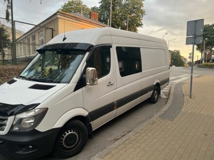 Белый Мерседес Sprinter, объемом двигателя 3 л и пробегом 560 тыс. км за 22000 $, фото 1 на Automoto.ua