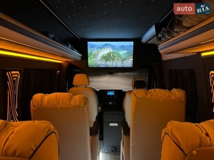 Белый Мерседес Sprinter, объемом двигателя 2.2 л и пробегом 351 тыс. км за 55000 $, фото 1 на Automoto.ua