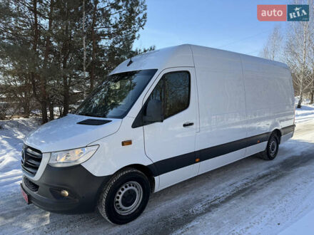 Белый Мерседес Sprinter, объемом двигателя 0 л и пробегом 328 тыс. км за 22900 $, фото 1 на Automoto.ua