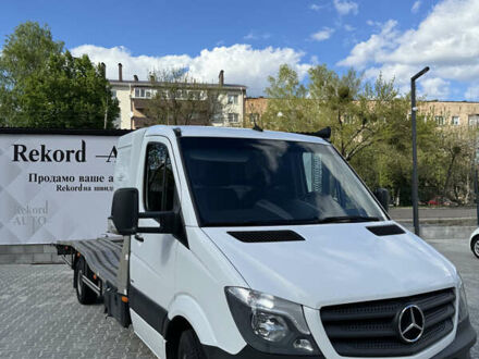 Белый Мерседес Sprinter, объемом двигателя 2.2 л и пробегом 650 тыс. км за 33000 $, фото 1 на Automoto.ua