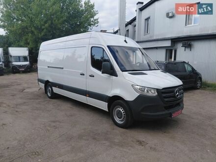 Белый Мерседес Sprinter, объемом двигателя 2.2 л и пробегом 296 тыс. км за 24999 $, фото 1 на Automoto.ua