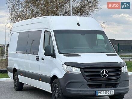 Белый Мерседес Sprinter, объемом двигателя 2.14 л и пробегом 426 тыс. км за 26500 $, фото 1 на Automoto.ua