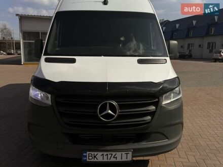 Белый Мерседес Sprinter, объемом двигателя 2.14 л и пробегом 420 тыс. км за 29600 $, фото 1 на Automoto.ua