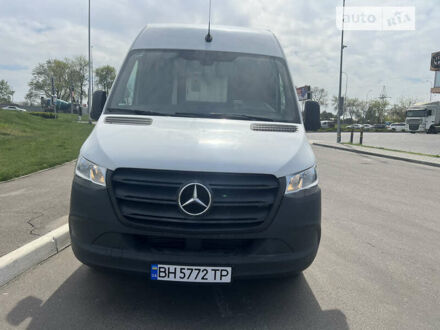 Белый Мерседес Sprinter, объемом двигателя 2.14 л и пробегом 112 тыс. км за 27500 $, фото 1 на Automoto.ua