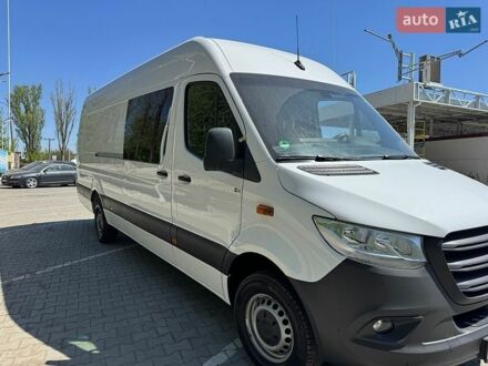 Белый Мерседес Sprinter, объемом двигателя 2.2 л и пробегом 167 тыс. км за 35000 $, фото 1 на Automoto.ua