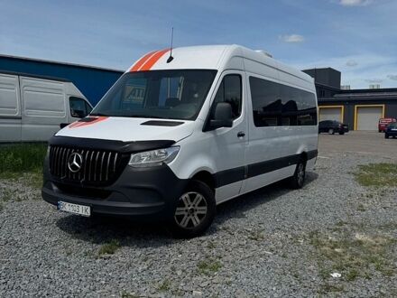 Білий Мерседес Sprinter, об'ємом двигуна 2.14 л та пробігом 300 тис. км за 37500 $, фото 1 на Automoto.ua