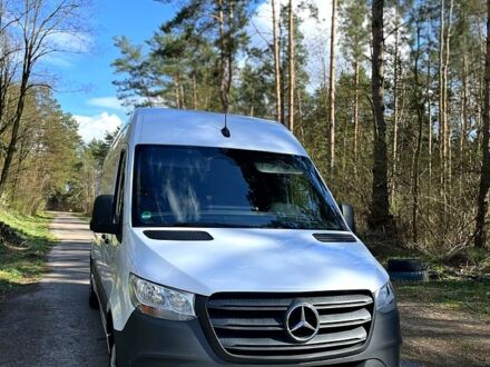 Белый Мерседес Sprinter, объемом двигателя 2.1 л и пробегом 177 тыс. км за 26400 $, фото 1 на Automoto.ua