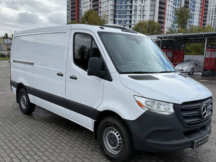 Белый Мерседес Sprinter, объемом двигателя 3 л и пробегом 199 тыс. км за 34999 $, фото 1 на Automoto.ua