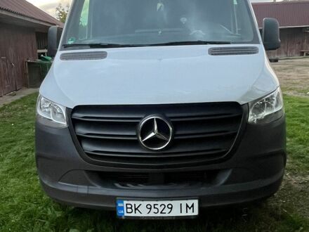 Белый Мерседес Sprinter, объемом двигателя 2.14 л и пробегом 370 тыс. км за 28500 $, фото 1 на Automoto.ua