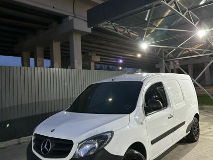 Белый Мерседес Sprinter, объемом двигателя 1.5 л и пробегом 160 тыс. км за 14900 $, фото 1 на Automoto.ua