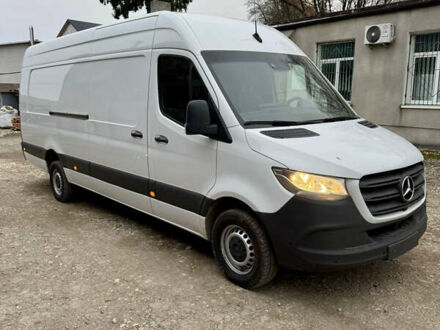 Белый Мерседес Sprinter, объемом двигателя 2.2 л и пробегом 301 тыс. км за 32900 $, фото 1 на Automoto.ua