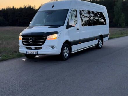 Белый Мерседес Sprinter, объемом двигателя 2.14 л и пробегом 777 тыс. км за 36637 $, фото 1 на Automoto.ua