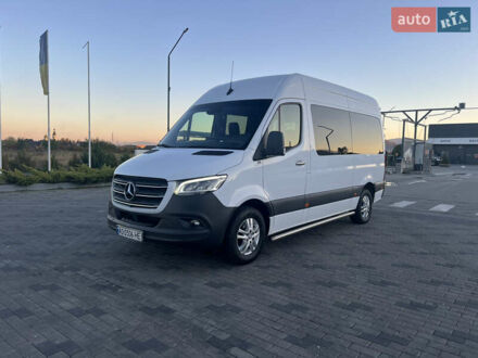 Белый Мерседес Sprinter, объемом двигателя 2.14 л и пробегом 470 тыс. км за 31999 $, фото 1 на Automoto.ua