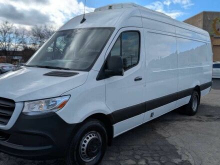 Белый Мерседес Sprinter, объемом двигателя 3 л и пробегом 30 тыс. км за 16800 $, фото 1 на Automoto.ua