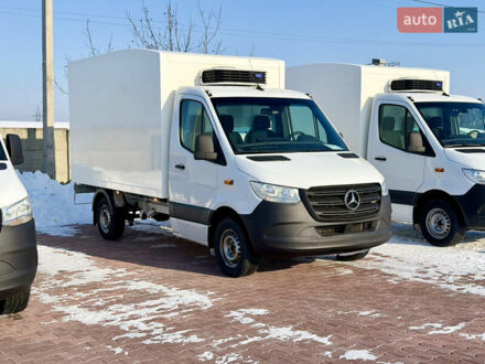 Белый Мерседес Sprinter, объемом двигателя 2 л и пробегом 242 тыс. км за 24900 $, фото 1 на Automoto.ua