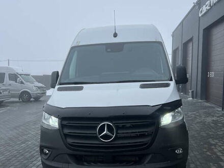 Белый Мерседес Sprinter, объемом двигателя 2.14 л и пробегом 308 тыс. км за 24500 $, фото 1 на Automoto.ua