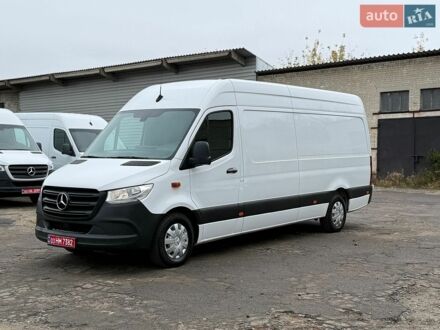 Белый Мерседес Sprinter, объемом двигателя 2.2 л и пробегом 296 тыс. км за 25600 $, фото 1 на Automoto.ua