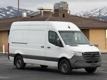 Белый Мерседес Sprinter, объемом двигателя 3 л и пробегом 40 тыс. км за 12900 $, фото 1 на Automoto.ua