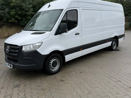 Белый Мерседес Sprinter, объемом двигателя 2.2 л и пробегом 188 тыс. км за 20900 $, фото 1 на Automoto.ua