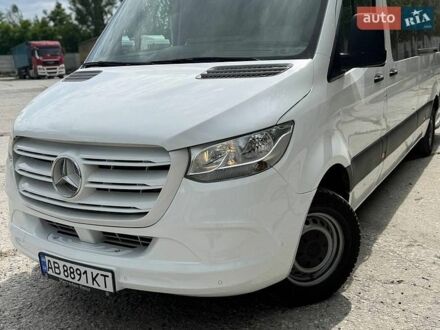 Белый Мерседес Sprinter, объемом двигателя 2.14 л и пробегом 299 тыс. км за 59000 $, фото 1 на Automoto.ua