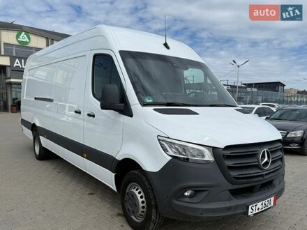 Белый Мерседес Sprinter, объемом двигателя 2.99 л и пробегом 171 тыс. км за 62416 $, фото 1 на Automoto.ua