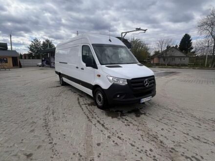 Белый Мерседес Sprinter, объемом двигателя 2.2 л и пробегом 121 тыс. км за 27900 $, фото 1 на Automoto.ua