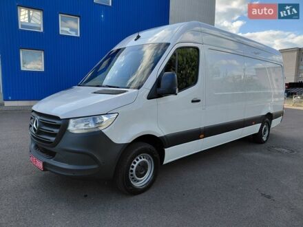 Белый Мерседес Sprinter, объемом двигателя 2.2 л и пробегом 318 тыс. км за 25900 $, фото 1 на Automoto.ua