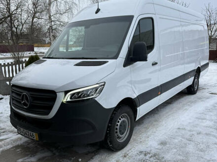 Белый Мерседес Sprinter, объемом двигателя 2.99 л и пробегом 216 тыс. км за 45409 $, фото 1 на Automoto.ua