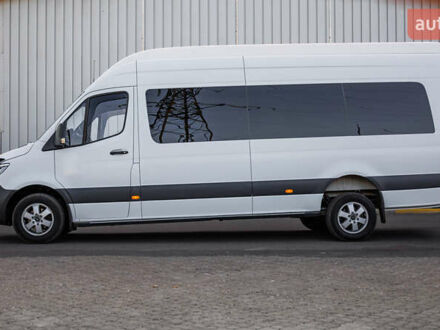 Белый Мерседес Sprinter, объемом двигателя 2.99 л и пробегом 390 тыс. км за 60000 $, фото 1 на Automoto.ua