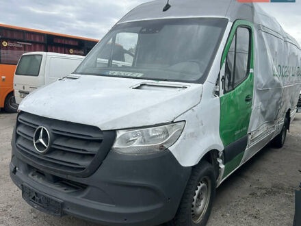 Мерседес Sprinter 2021 в Киеве на Automoto.ua Белый Мерседес Sprinter, объемом двигателя 2.14 л и пробегом 124 тыс. км за 14500 $, фото 1 на Automoto.ua