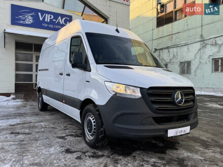 Белый Мерседес Sprinter, объемом двигателя 0 л и пробегом 56 тыс. км за 17999 $, фото 1 на Automoto.ua