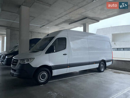 Белый Мерседес Sprinter, объемом двигателя 2 л и пробегом 250 тыс. км за 27900 $, фото 1 на Automoto.ua