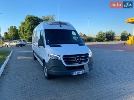 Белый Мерседес Sprinter, объемом двигателя 2 л и пробегом 268 тыс. км за 29800 $, фото 1 на Automoto.ua