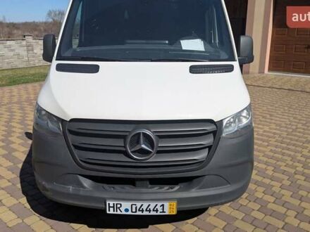 Мерседес Sprinter 2021 в Ровно на Automoto.ua Белый Мерседес Sprinter, объемом двигателя 1.95 л и пробегом 191 тыс. км за 27900 $, фото 1 на Automoto.ua