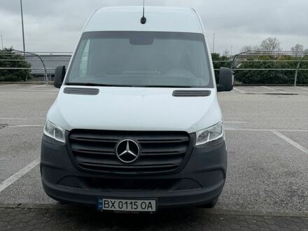 Белый Мерседес Sprinter, объемом двигателя 2 л и пробегом 208 тыс. км за 44000 $, фото 1 на Automoto.ua