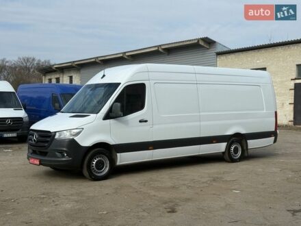 Белый Мерседес Sprinter, объемом двигателя 2.2 л и пробегом 258 тыс. км за 28900 $, фото 1 на Automoto.ua