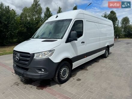 Белый Мерседес Sprinter, объемом двигателя 1.95 л и пробегом 295 тыс. км за 29500 $, фото 1 на Automoto.ua