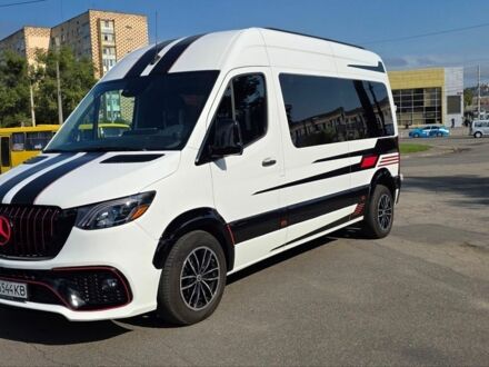Белый Мерседес Sprinter, объемом двигателя 1.95 л и пробегом 155 тыс. км за 51000 $, фото 1 на Automoto.ua