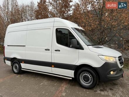 Белый Мерседес Sprinter, объемом двигателя 0 л и пробегом 211 тыс. км за 28950 $, фото 1 на Automoto.ua